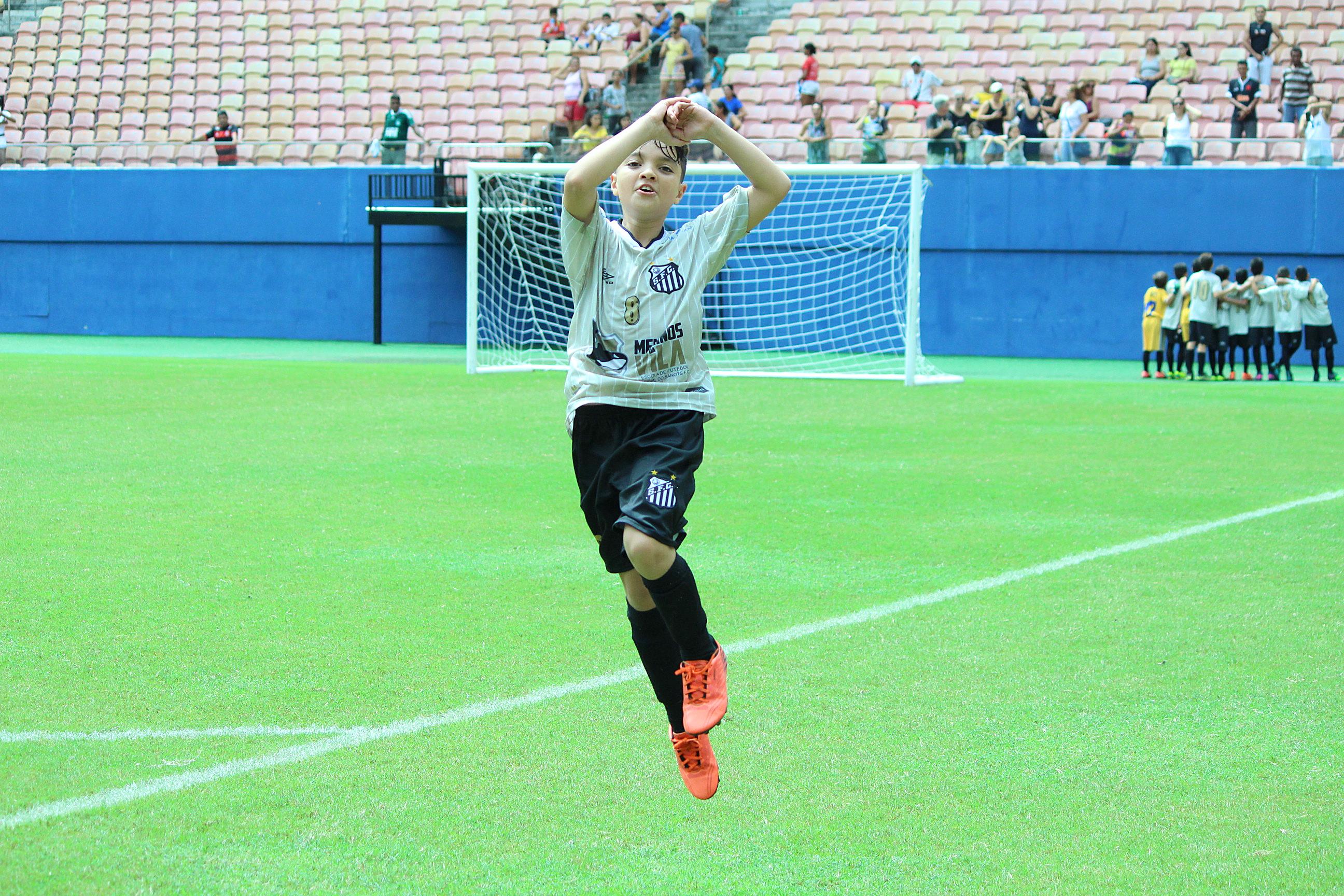 Santos goleia Manaus FC no fechamento da 1ª fase do AM Sub-11