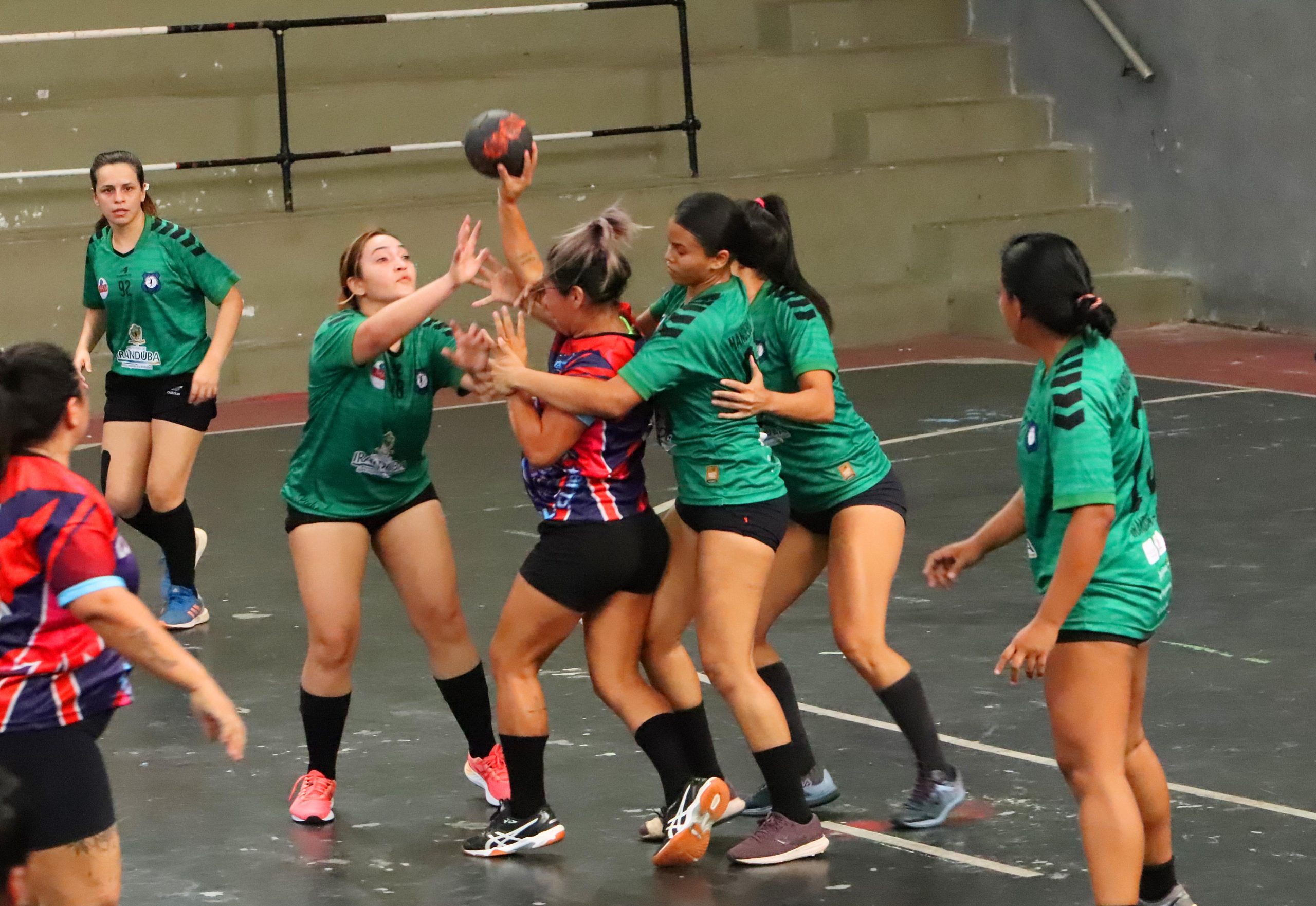 Alê do handebol: a quinta Olimpíada da menina que só queria atenção do pai  - 22/07/2021 - UOL Olimpíadas